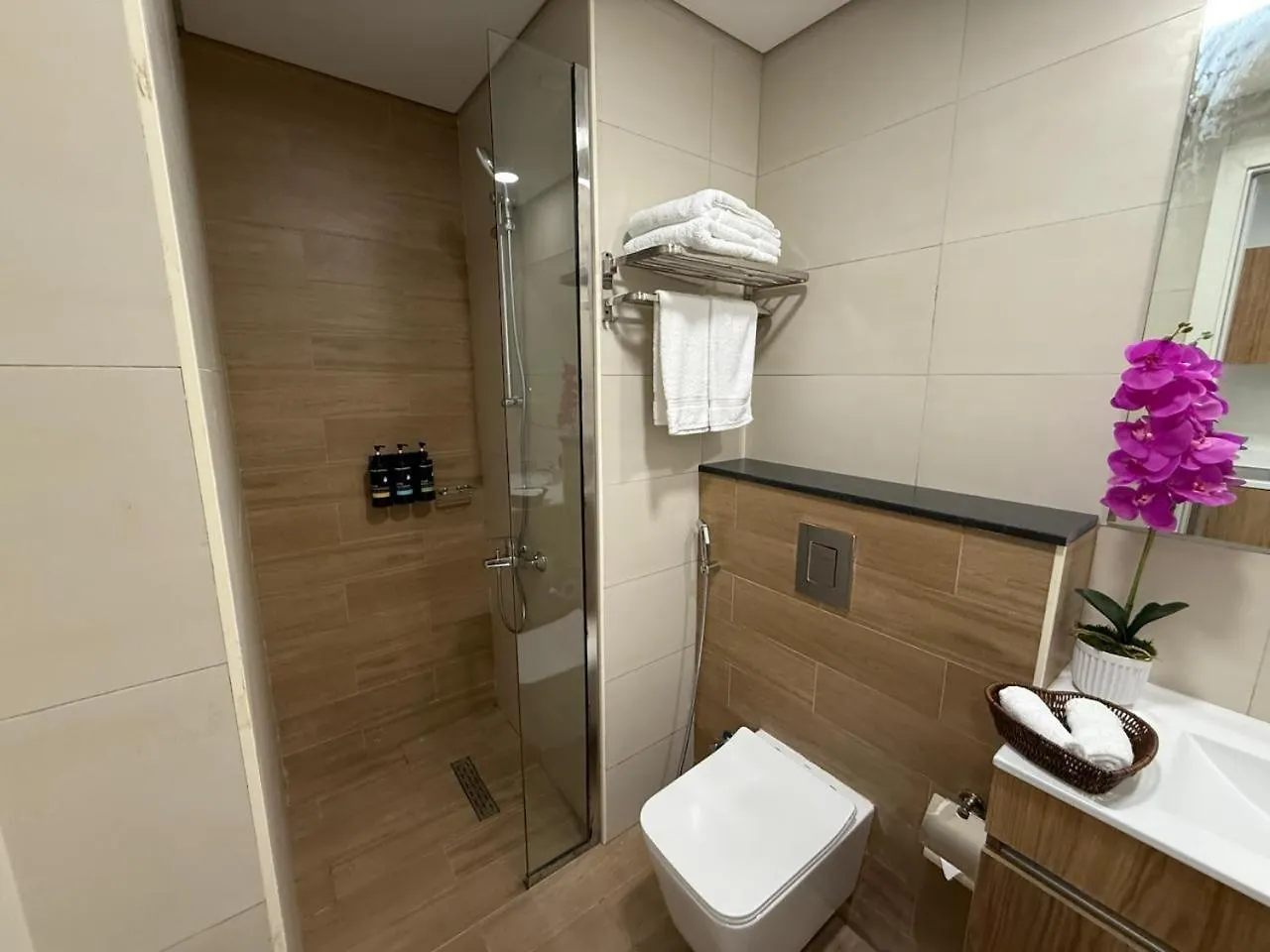 Al Maryah Studio Near Cleveland And Galleria Mall 1 Abu Dhabi